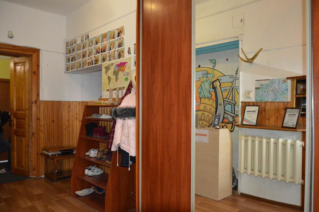 Lviv Lucky Hostel Exterior photo