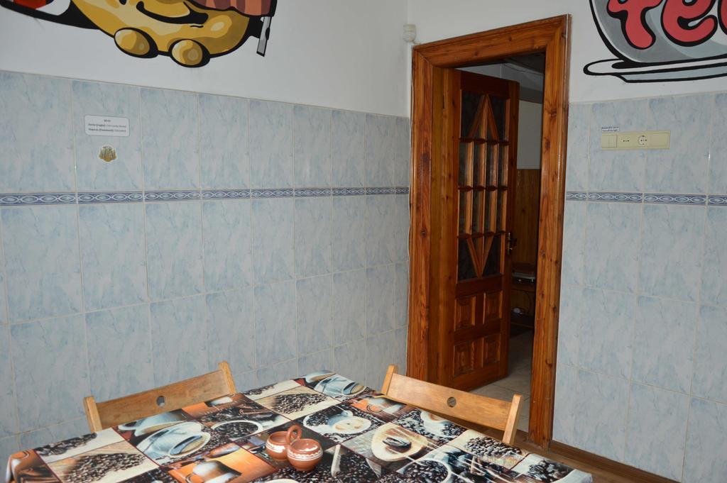 Lviv Lucky Hostel Exterior photo